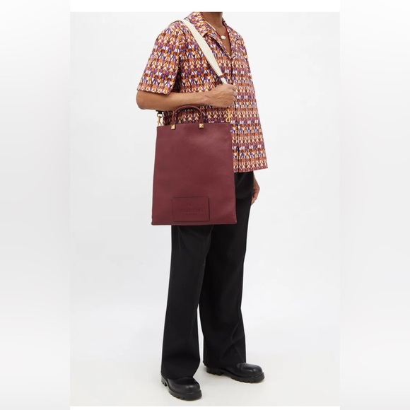 NWT VALENTINO  Burgundy Grained-Leather Tote Bag/ Crossbody - Picture 2 of 16